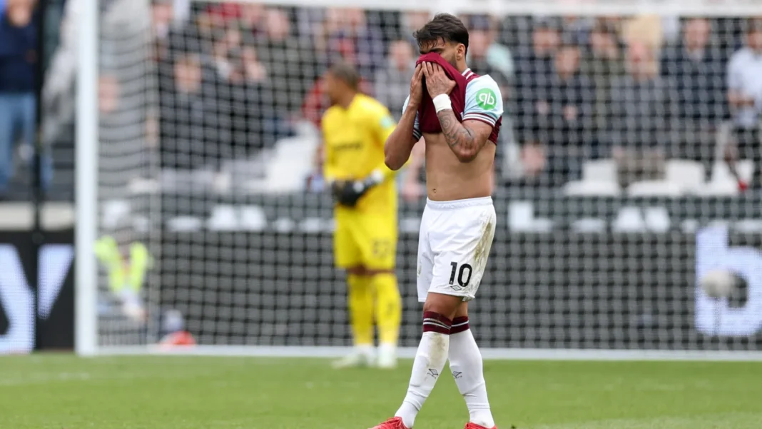 lucas-paqueta-chora-em-campo-apos-receber-cartao-amarelo-na-inglaterra