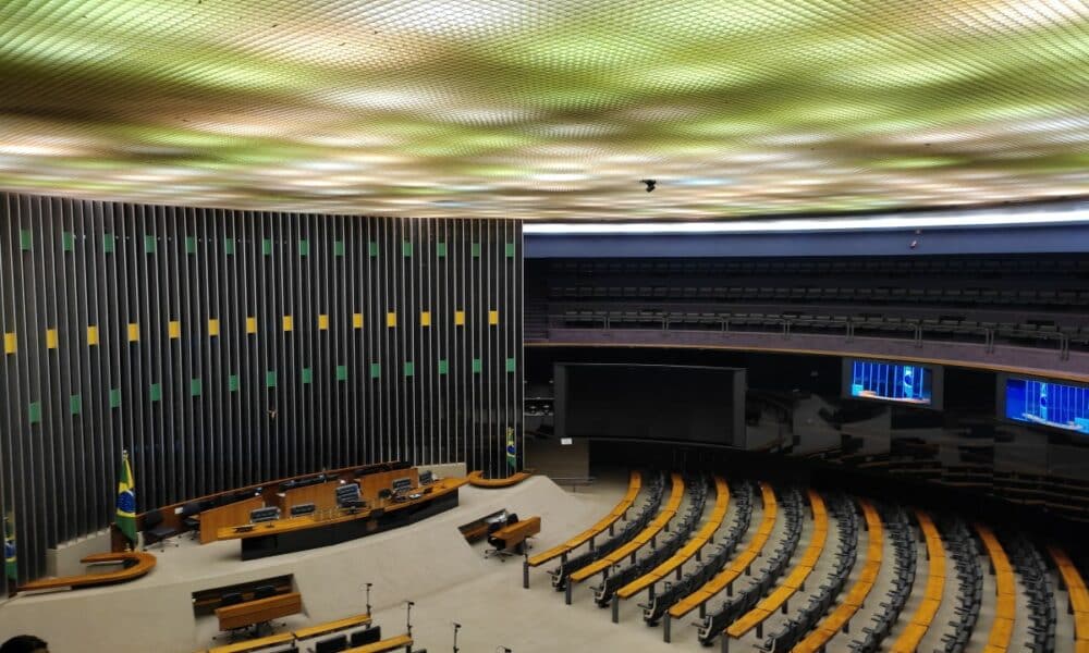 camara-negocia-com-stf-elevar-numero-de-deputados-para-527-em-2025