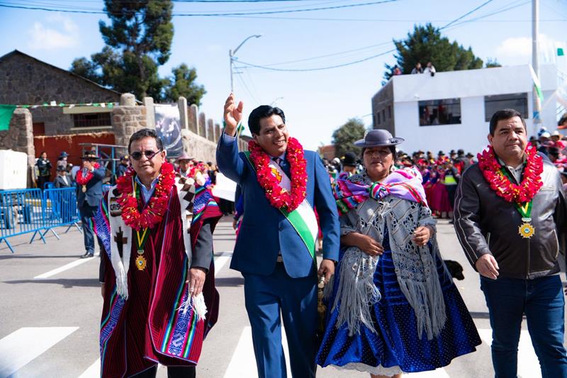 gonzaga-e-homenageado-em-cidade-peruana-por-apoiar-intercambio-comercial-entre-acre-e-peru