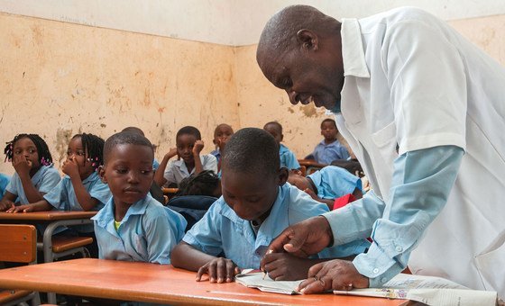 idh:-paises-lusofonos-avancam-em-saude,-mas-ficam-estagnados-em-educacao