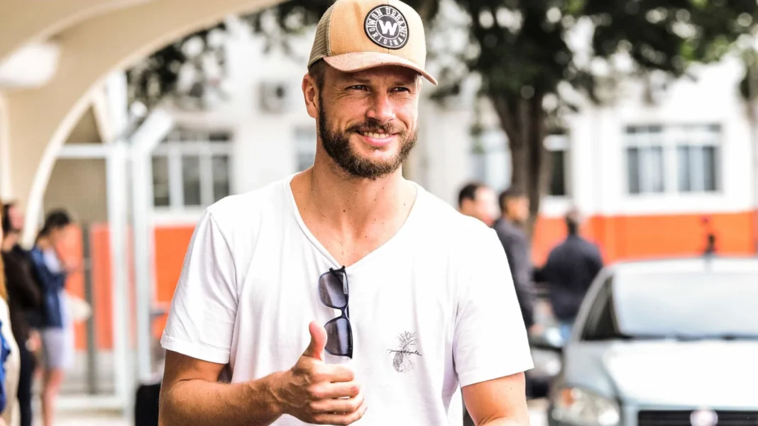 rodrigo-hilbert-sofre-queda-em-maratona-de-mountain-bike-e-esta-internado