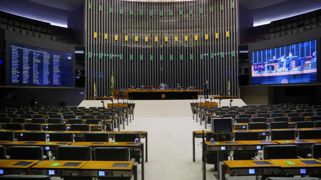 projeto-que-aumenta-numero-de-deputados-para-531-tem-urgencia-aprovada
