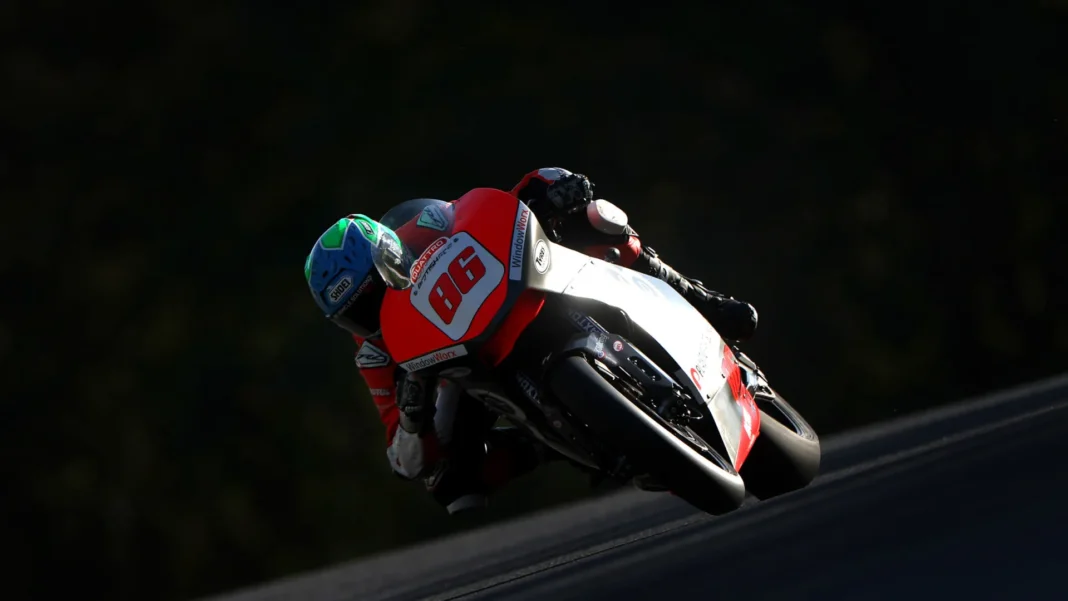 acidente-em-campeonato-de-superbikes-mata-dois-pilotos-no-reino-unido