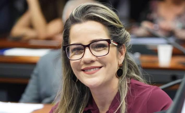mara-rocha-cresce-na-pesquisa-para-disputa-do-senado-em-2026,-diz-data-control