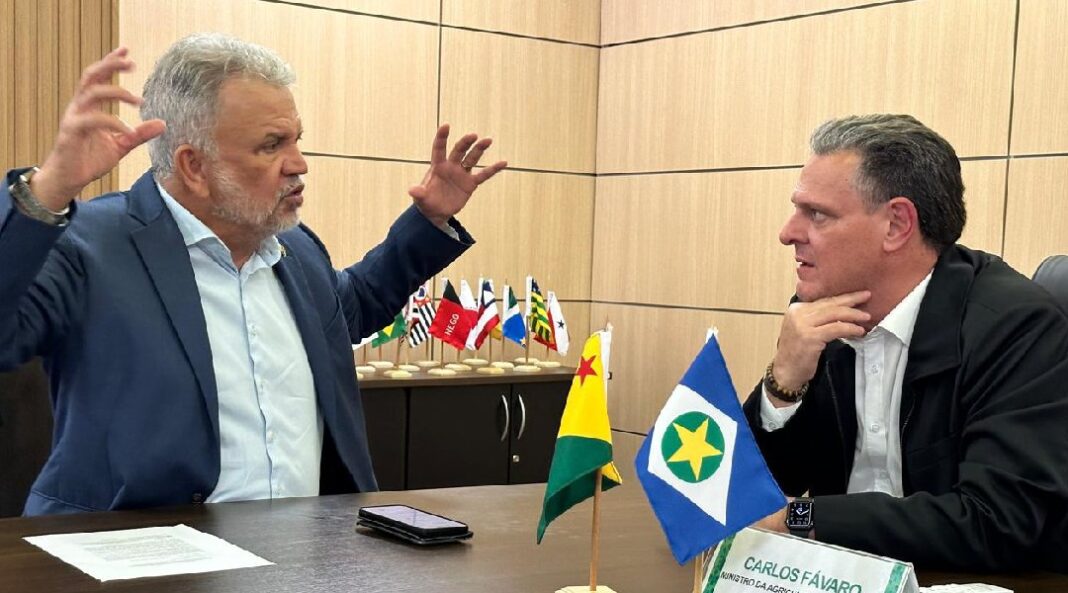 petecao-garante-chegada-de-maquinarios-que-vao-impulsionar-a-producao-agricola-no-acre