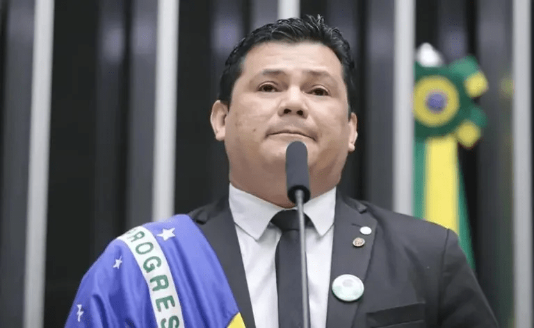 deputado-que-desejou-a-morte-de-lula-e-suspenso-do-mandato-por-90-dias;-entenda-os-motivos
