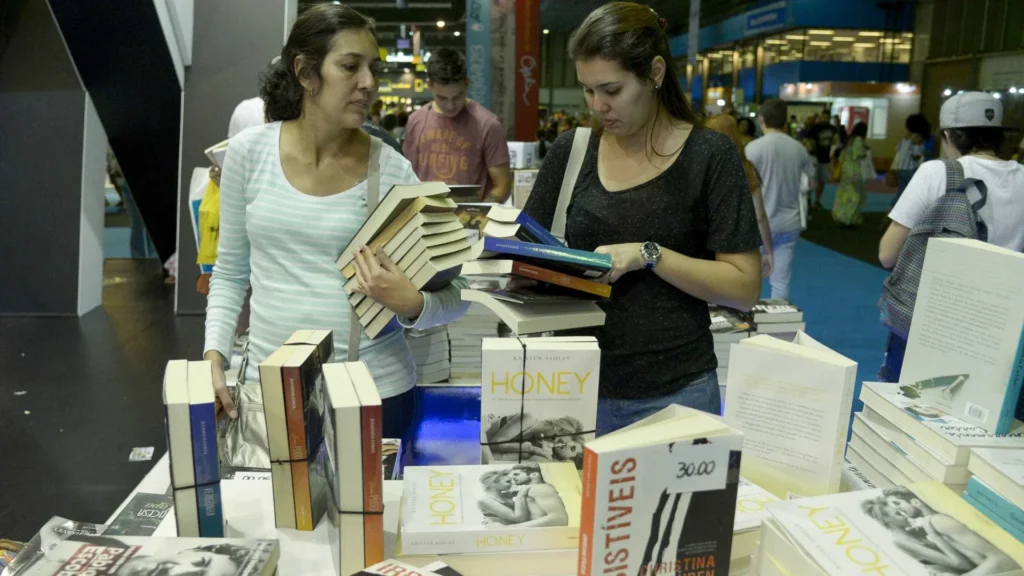 bienal-do-livro-anuncia-programacao-completa-com-novo-parque-literario