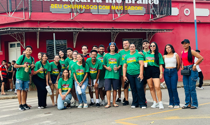 evangelicos-comecam-a-chegar-para-a-marcha-para-jesus-2025-em-rio-branco
