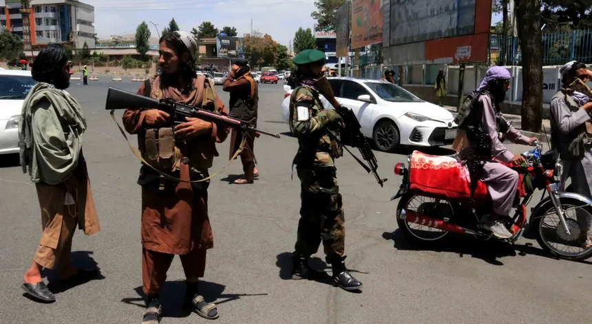 xeque-mate-taliban.-regime-proibe-xadrez,-“uma-forma-de-apostar-dinheiro” xeque-mate-taliban.-regime-proibe-xadrez,-“uma-forma-de-apostar-dinheiro”