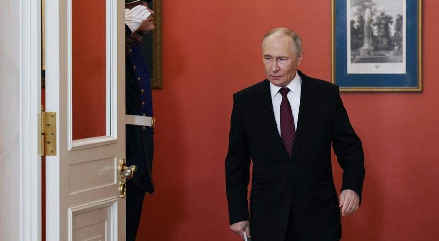 kremlin-privilegia-“causas-profundas-do-conflito”.-putin-propoe-negociacoes-diretas-com-kiev kremlin-privilegia-“causas-profundas-do-conflito”.-putin-propoe-negociacoes-diretas-com-kiev