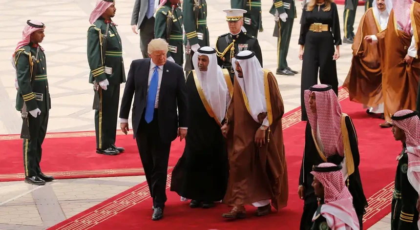 presidente-dos-estados-unidos-iniciou-a-visita-oficial-a-arabia-saudita presidente-dos-estados-unidos-iniciou-a-visita-oficial-a-arabia-saudita