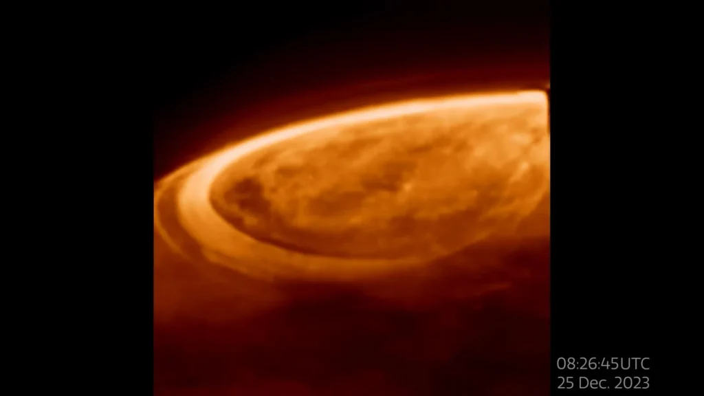 james-webb-registra-auroras-intensas-no-polo-norte-de-jupiter;-veja