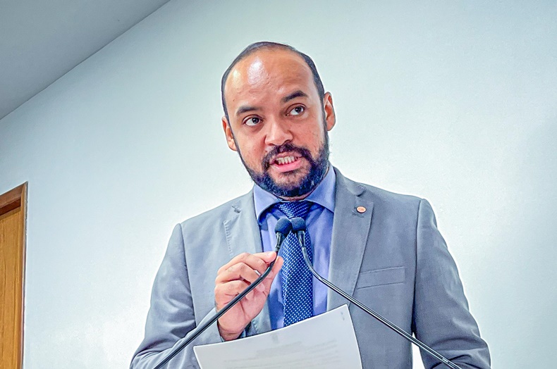 joao-paulo-apresenta-pl-para-garantir-acessibilidade-a-surdos-em-concursos-da-prefeitura