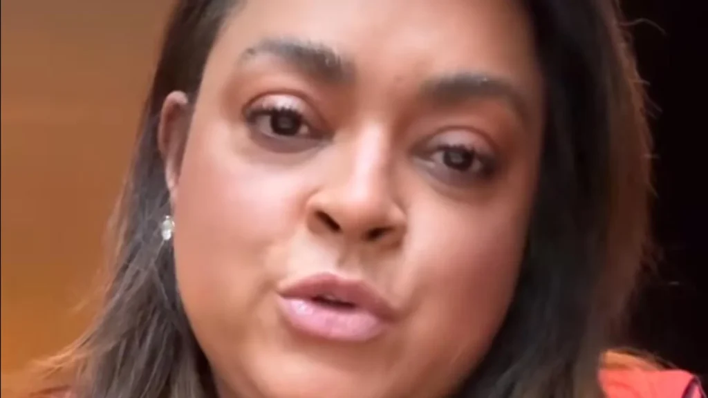 preta-gil-atualiza-fas-ao-chegar-nos-eua-para-tratamento-experimental