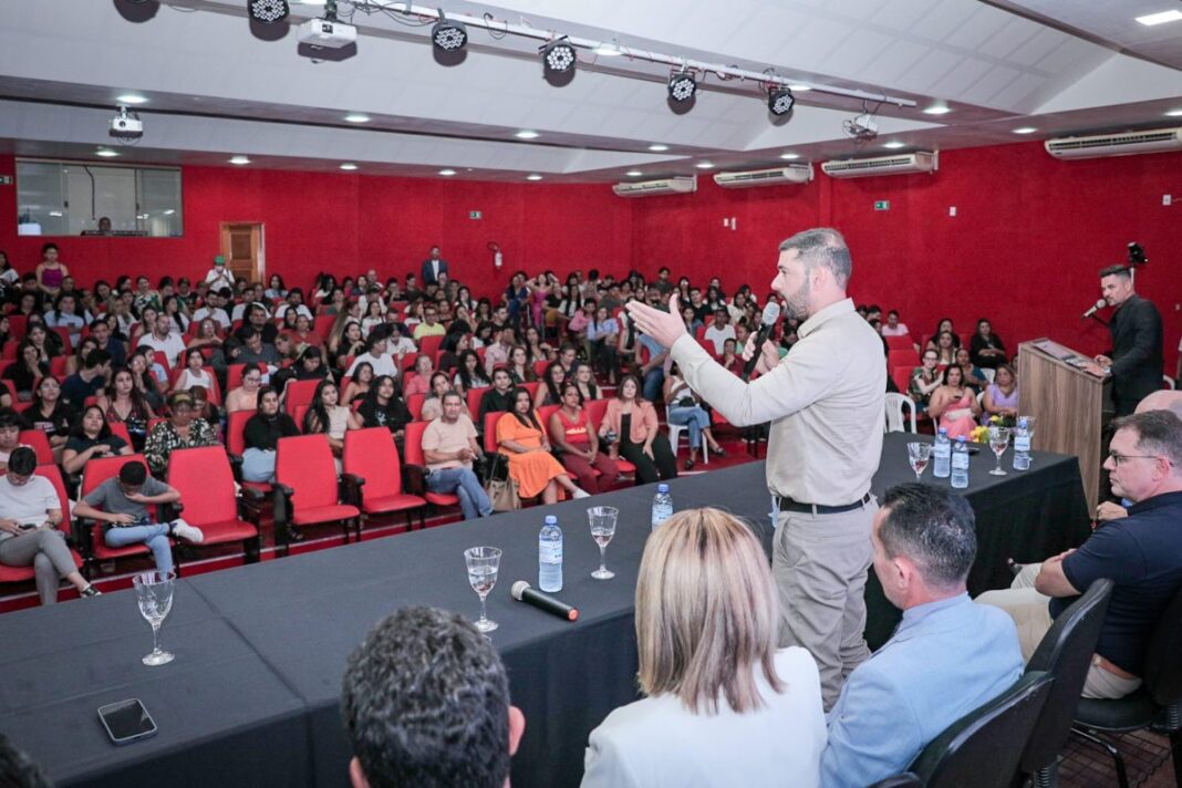 nicolau-junior-prestigia-abertura-da-semana-da-enfermagem-e-reafirma-compromisso-com-a-categoria