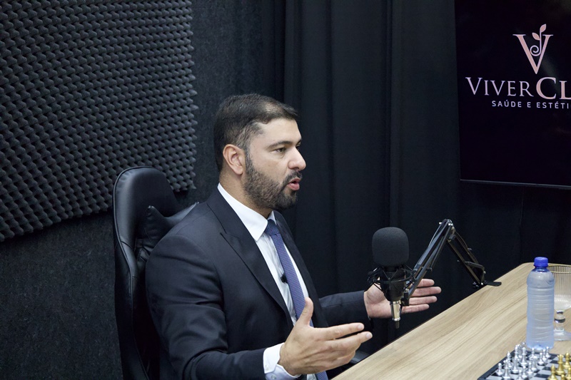 “eu-entrei-na-politica-por-causa-do-gladson”,-diz-nicolau-em-entrevista-ao-folhacast