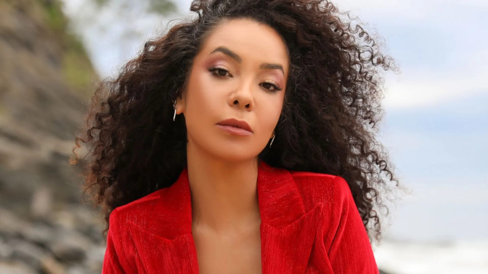 micheli-machado-deixa-hospital-apos-perda-de-bebe