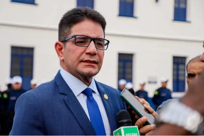 gladson-prorroga-cessoes-e-ajusta-quadro-de-comissionados-com-novos-decretos