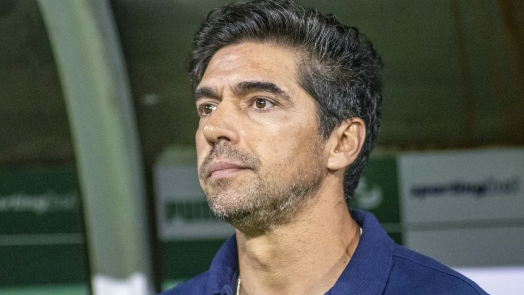 abel-desconversa-sobre-renovacao,-mas-reafirma-orgulho-no-palmeiras