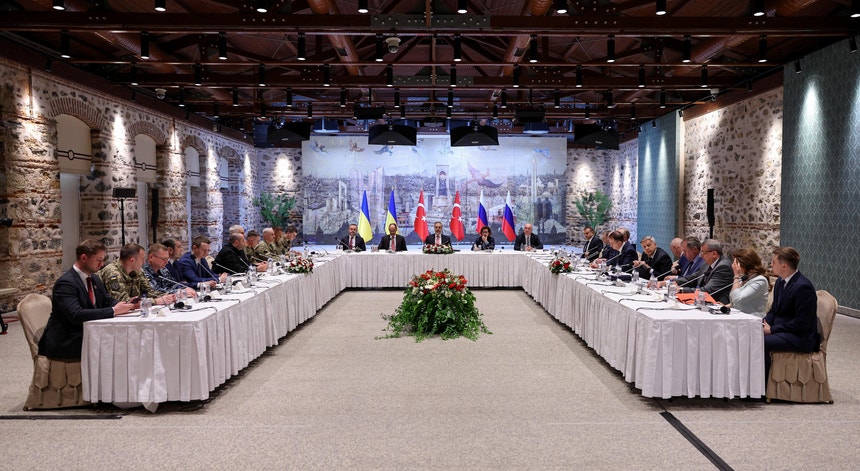 kiev-e-moscovo-concordam-com-troca-de-2.000-prisioneiros-e-“em-principio”-em-reunir-se-novamente kiev-e-moscovo-concordam-com-troca-de-2.000-prisioneiros-e-“em-principio”-em-reunir-se-novamente