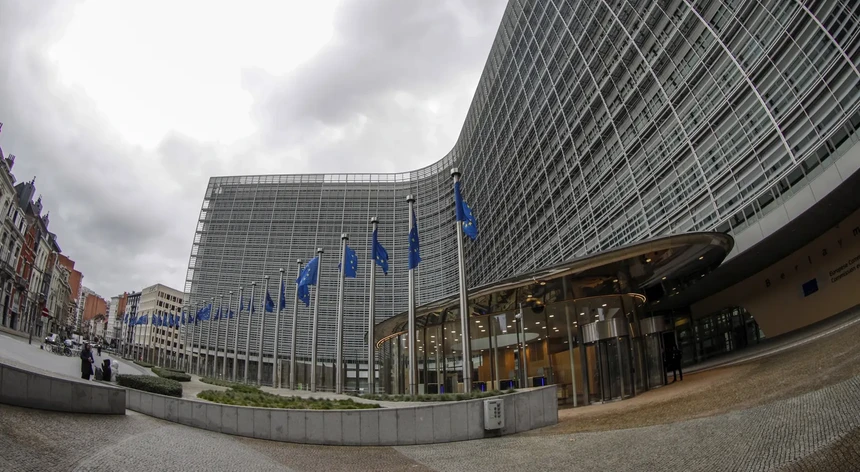 ue-prepara-17.o-pacote-de-sancoes-a-russia ue-prepara-17.o-pacote-de-sancoes-a-russia