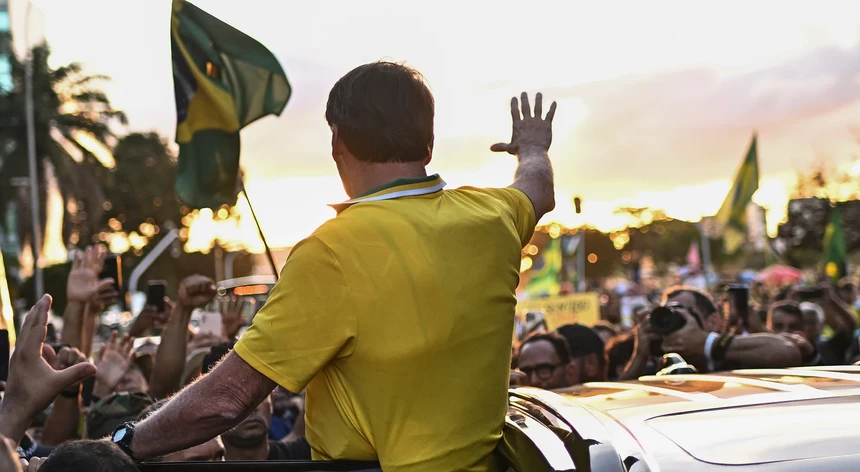 ex-comandante-do-exercito-confirma-sondagem-de-bolsonaro-sobre-golpe-de-estado ex-comandante-do-exercito-confirma-sondagem-de-bolsonaro-sobre-golpe-de-estado