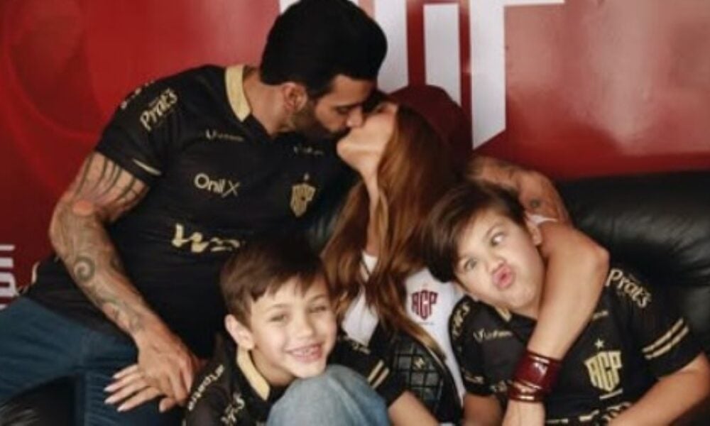 andressa-suita-flagra-gusttavo-lima-com-filhos-crescidos-em-casa-luxuosa