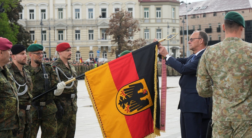 “proteger-vilnius-e-proteger-berlim”.-alemanha-inaugura-brigada-na-lituania “proteger-vilnius-e-proteger-berlim”.-alemanha-inaugura-brigada-na-lituania