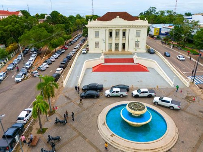 governo-do-acre-publica-novos-decretos-com-mudancas-em-cargos-e-lotacoes-no-servico-publico