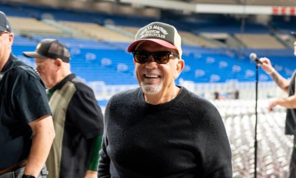 billy-joel-cancela-turne,-fas-aguardam-reembolsos-em-meio-a-preocupacoes