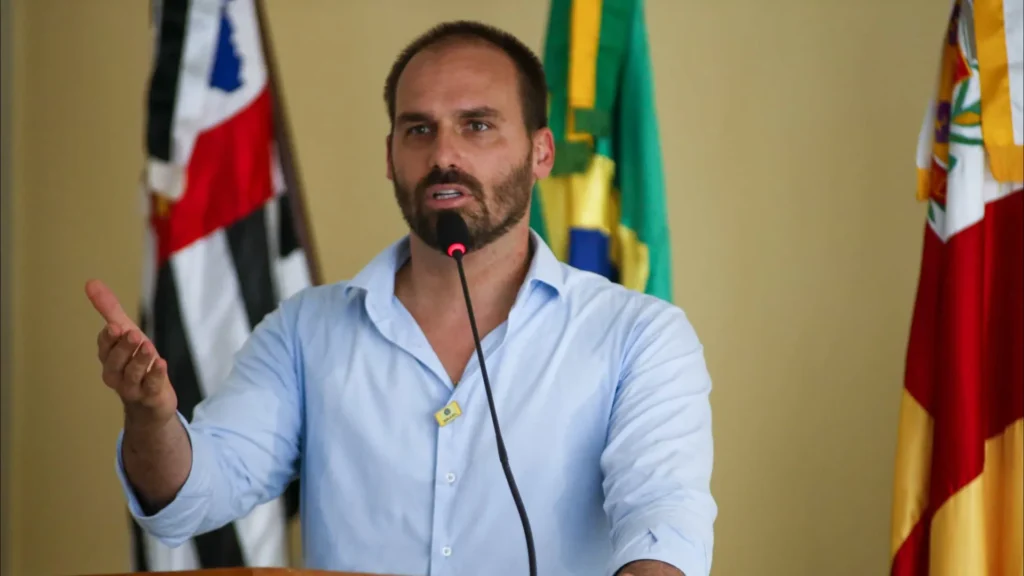 apos-‘atacar-soberania-do-brasil’,-eduardo-bolsonaro-critica-a-pgr