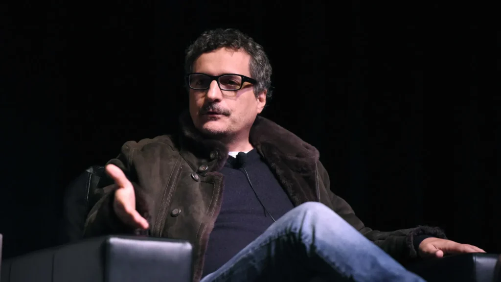 na-onda-de-‘o-agente-secreto’,-veja-onde-assistir-aos-outros-filmes-de-kleber-mendonca-filho