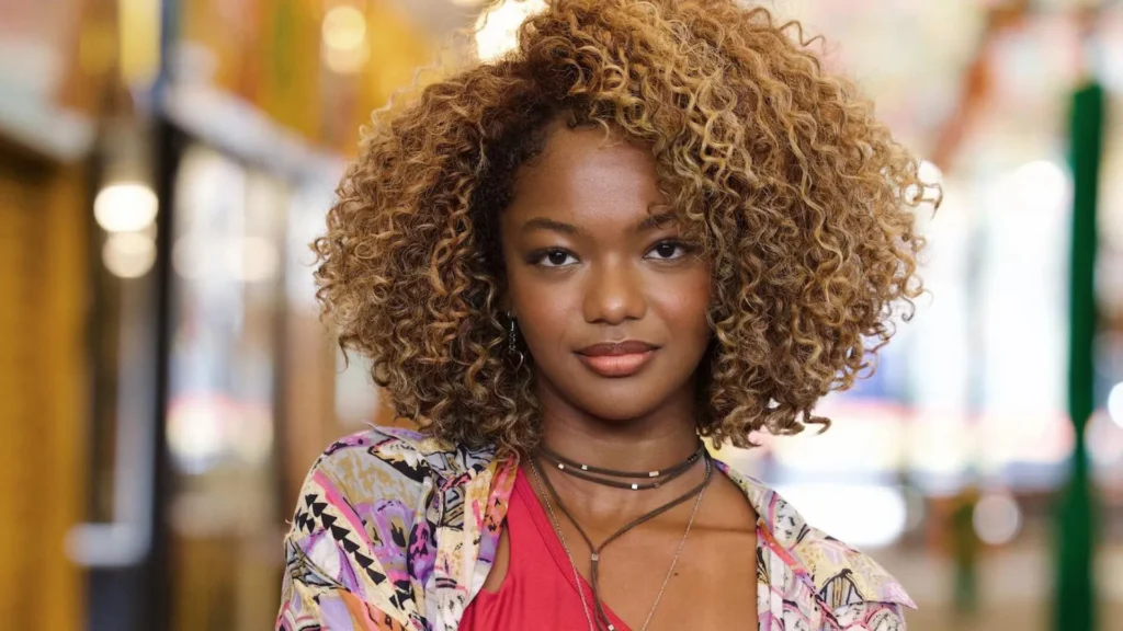 conheca-cecilia-chancez,-atriz-de-‘dona-de-mim’-que-ama-astrofisica-e-e-seguida-por-justin-bieber