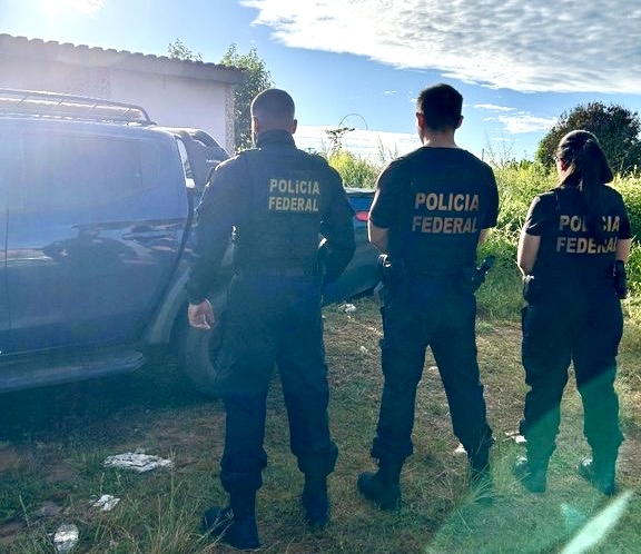 policia-federal-prende-quadrilha-que-enviava-carros-roubados-no-brasil-para-a-bolivia