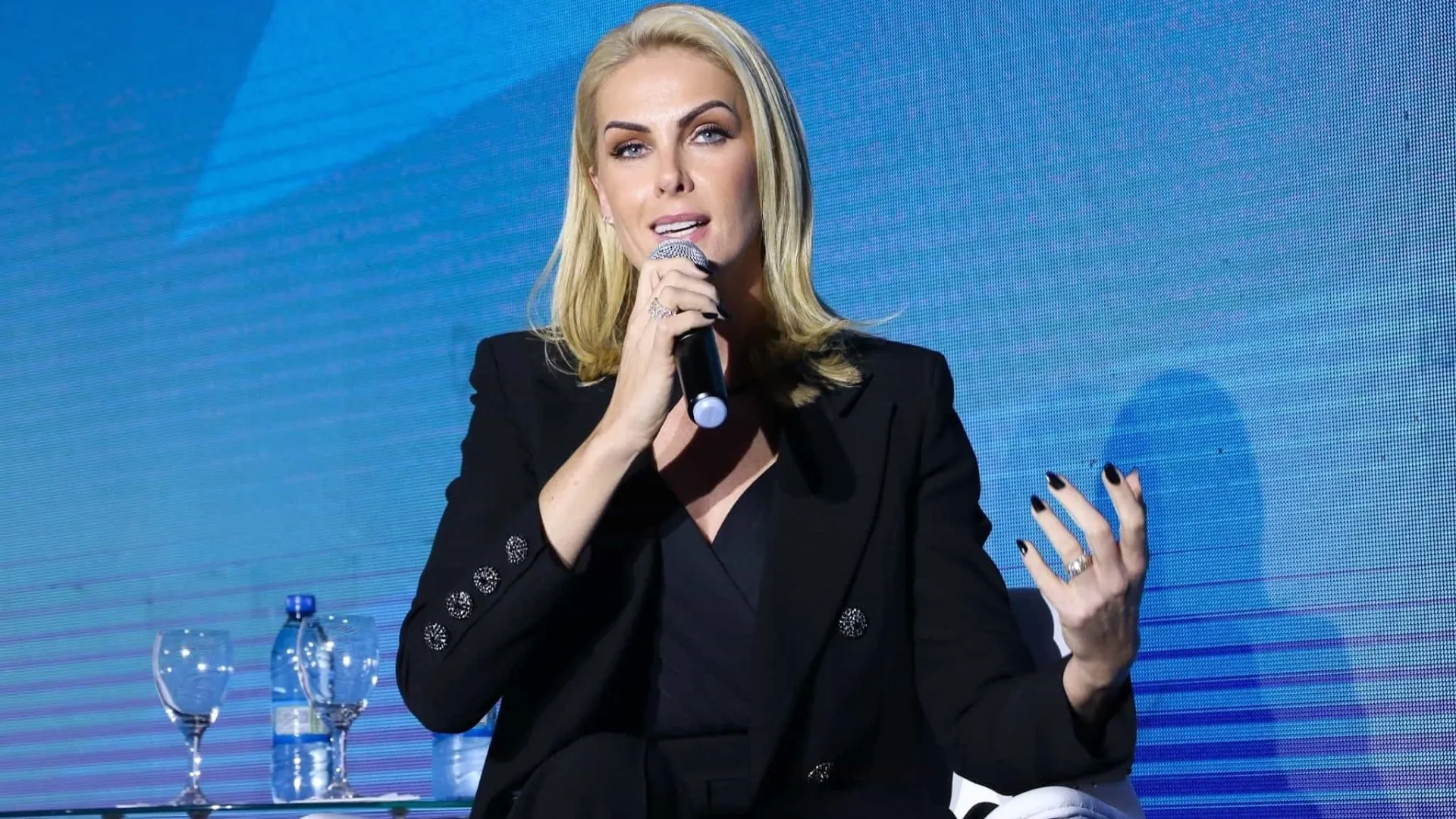 ana-hickmann-entra-com-pedido-de-prisao-de-alexandre-correa-por-falta-de-pensao