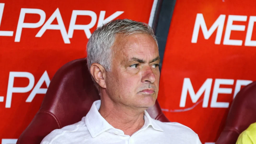 mourinho-leva-goleada-de-time-da-zona-de-rebaixamento-na-turquia mourinho-leva-goleada-de-time-da-zona-de-rebaixamento-na-turquia
