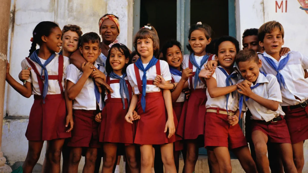 paises-que-mais-(e-menos)-gastam-em-educacao