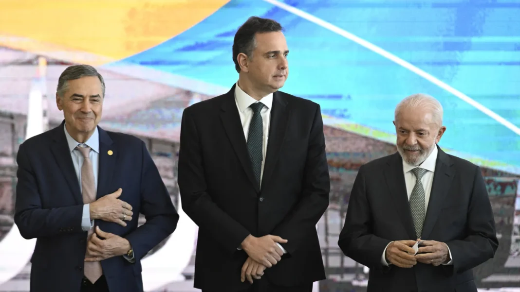 pf-prende-grupo-que-cobrava-r$-250-mil-para-matar-ministros-do-stf pf-prende-grupo-que-cobrava-r$-250-mil-para-matar-ministros-do-stf