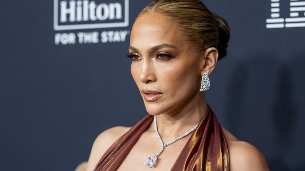 jennifer-lopez-e-processada-por-fotografo-apos-publicar-fotos-de-si-mesma jennifer-lopez-e-processada-por-fotografo-apos-publicar-fotos-de-si-mesma
