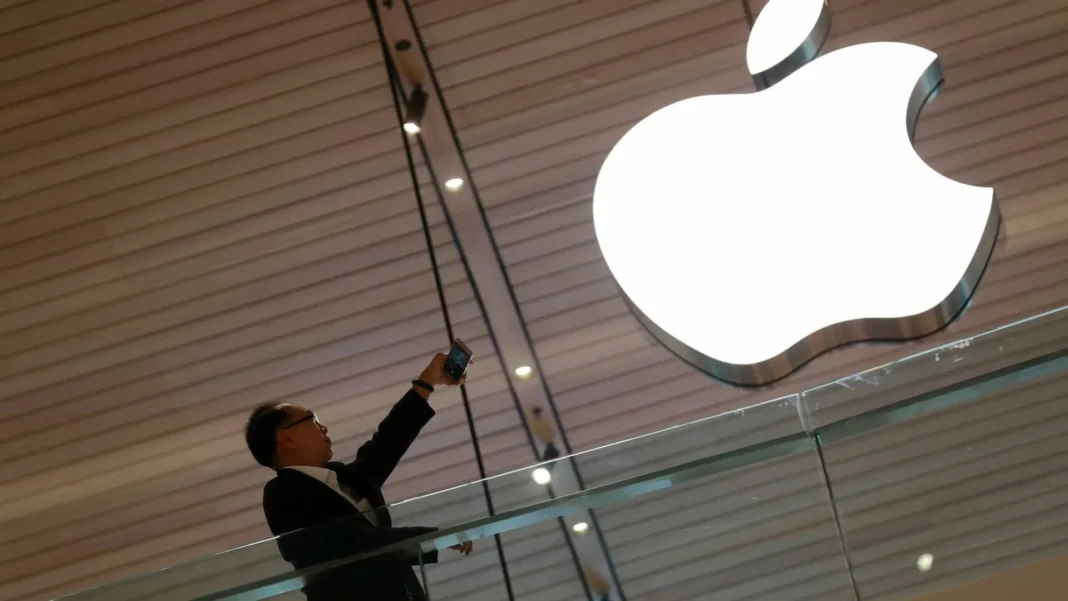 trump-ameaca-impor-a-apple-tarifa-de-25%-para-iphones-fabricados-fora-dos-eua trump-ameaca-impor-a-apple-tarifa-de-25%-para-iphones-fabricados-fora-dos-eua
