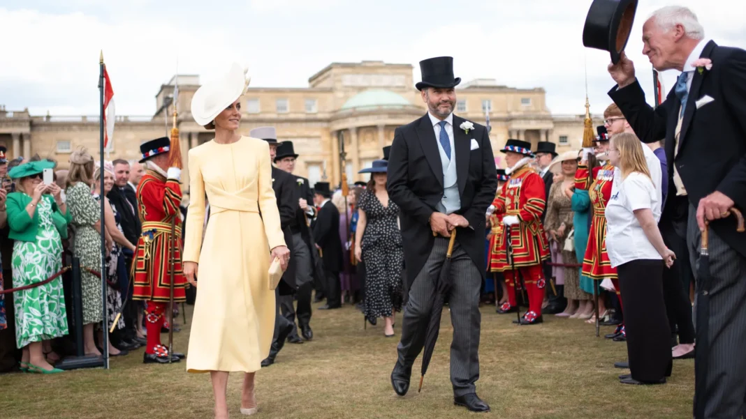 kate-middleton-retorna-a-primeira-garden-party-no-palacio-de-buckingham kate-middleton-retorna-a-primeira-garden-party-no-palacio-de-buckingham