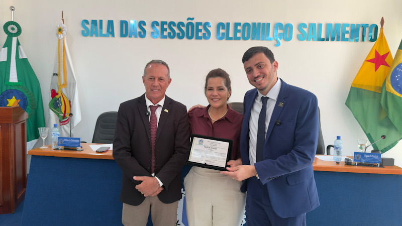 com-quase-r$-17-milhoes-destinados-ao-municipio,-mara-rocha-e-homenageada-na-camara-de-acrelandia