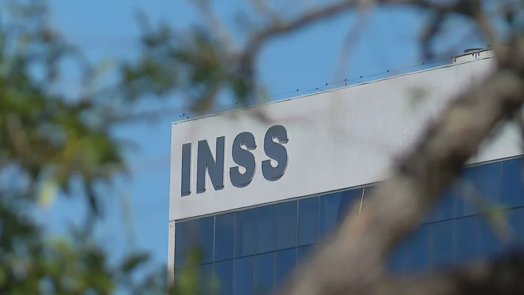 O Escândalo do INSS