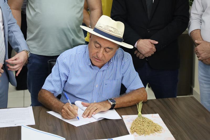 Bocalom sanciona PL de empréstimo de R$ 67 milhões para compra de ônibus e critica oposição | Cidade AC News – Notícias do Acre