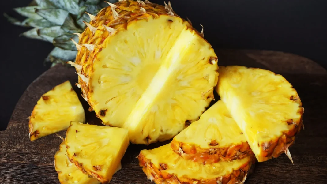 aqui-estao-seis-razoes-saudaveis-​​para-comer-mais-abacaxi