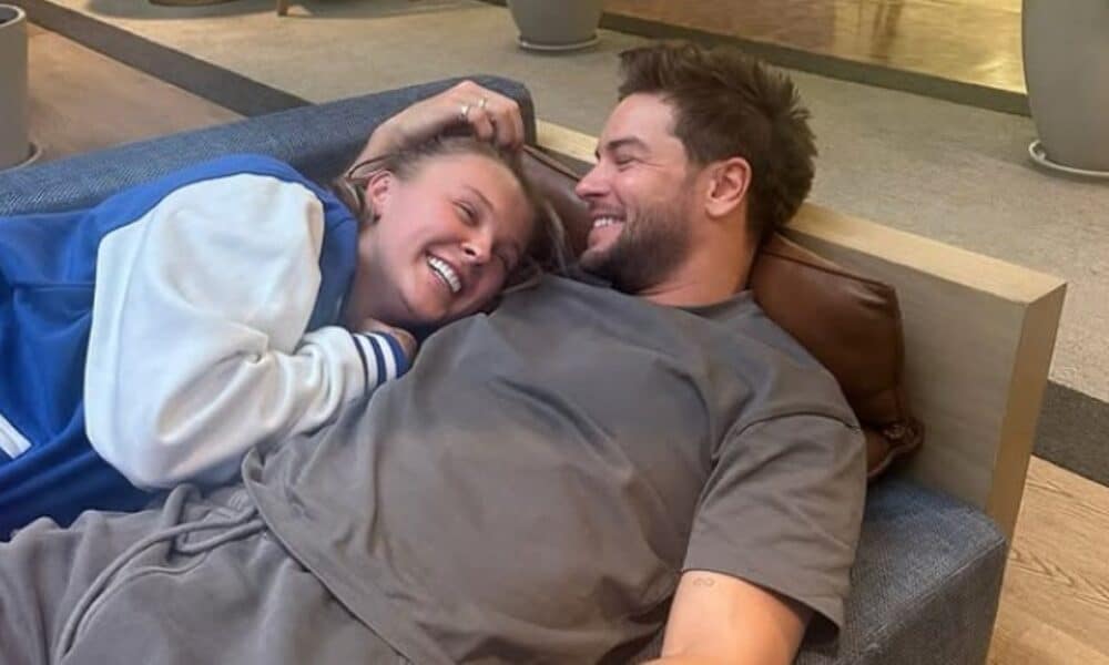 romance-a-vista?-jojo-siwa-e-chris-hughes-aparecem-juntos-em-momento-carinhoso
