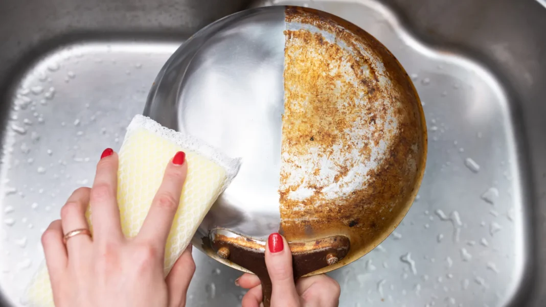 o-truque-simples-e-eficaz-para-recuperar-panelas-queimadas