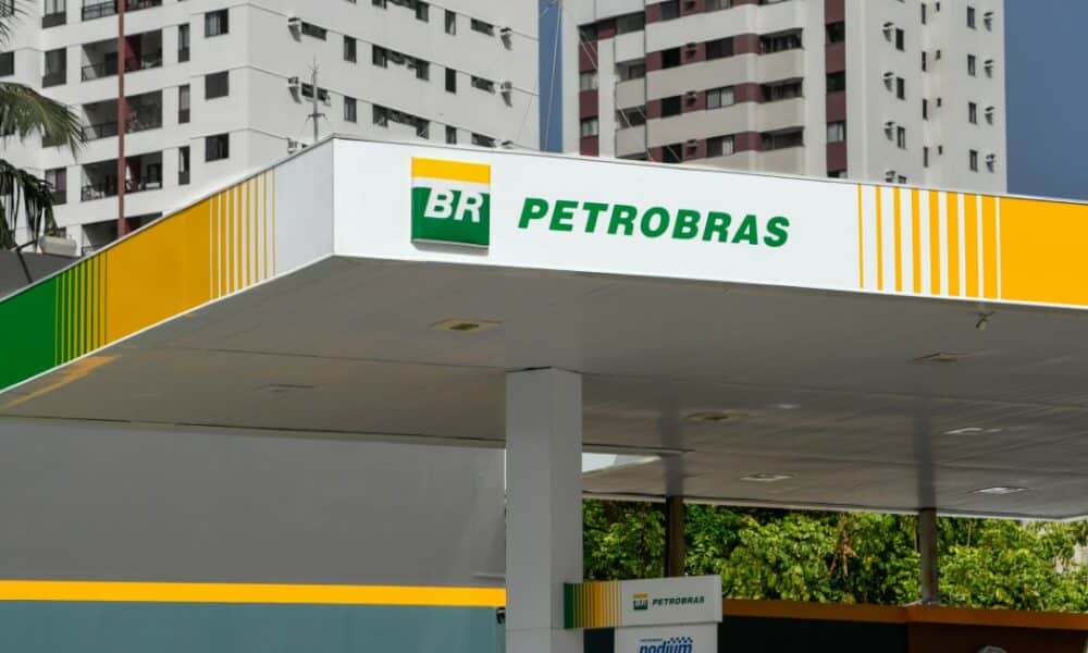 reducao-de-r$-0,17-no-litro-da-gasolina-impacta-precos-em-junho-na-petrobras-(petr4)