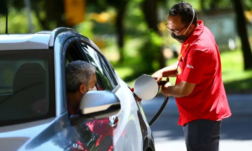 novo-preco-da-gasolina:-reducao-de-r$-0,17-nas-refinarias-chega-a-r$-0,12-nos-postos