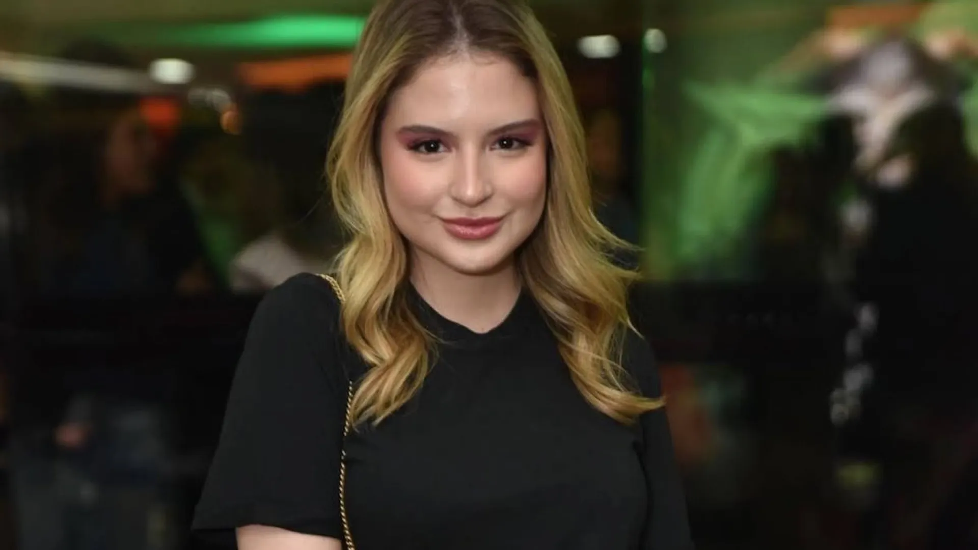 sophia-valverde,-a-‘poliana’-do-sbt,-anuncia-noivado-apos-3-meses-de-namoro